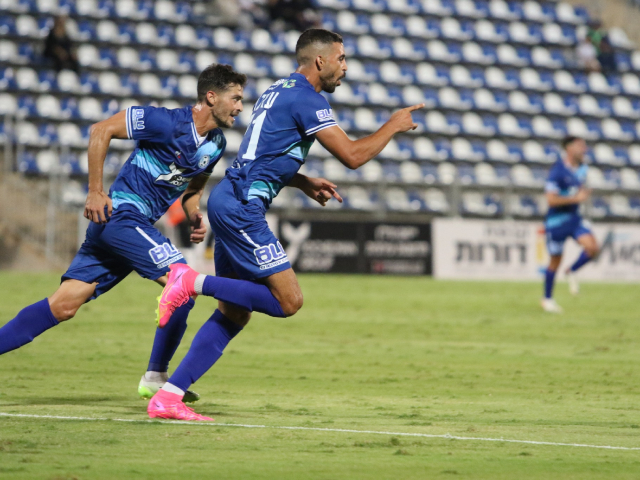 שחקני טבריה חוגגים (עודד חסין)